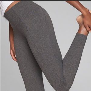 Athleta Salutation Stash pocket yoga pants size S